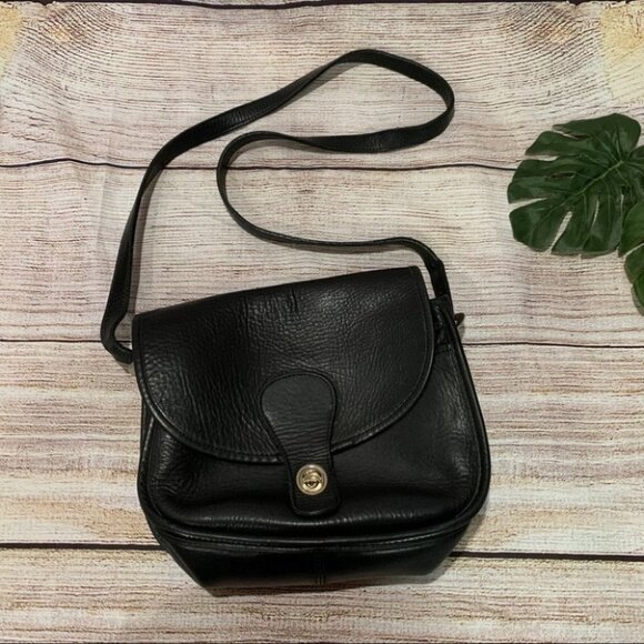 Vintage Handbags - Vintage Black Leather Purse Crossbody